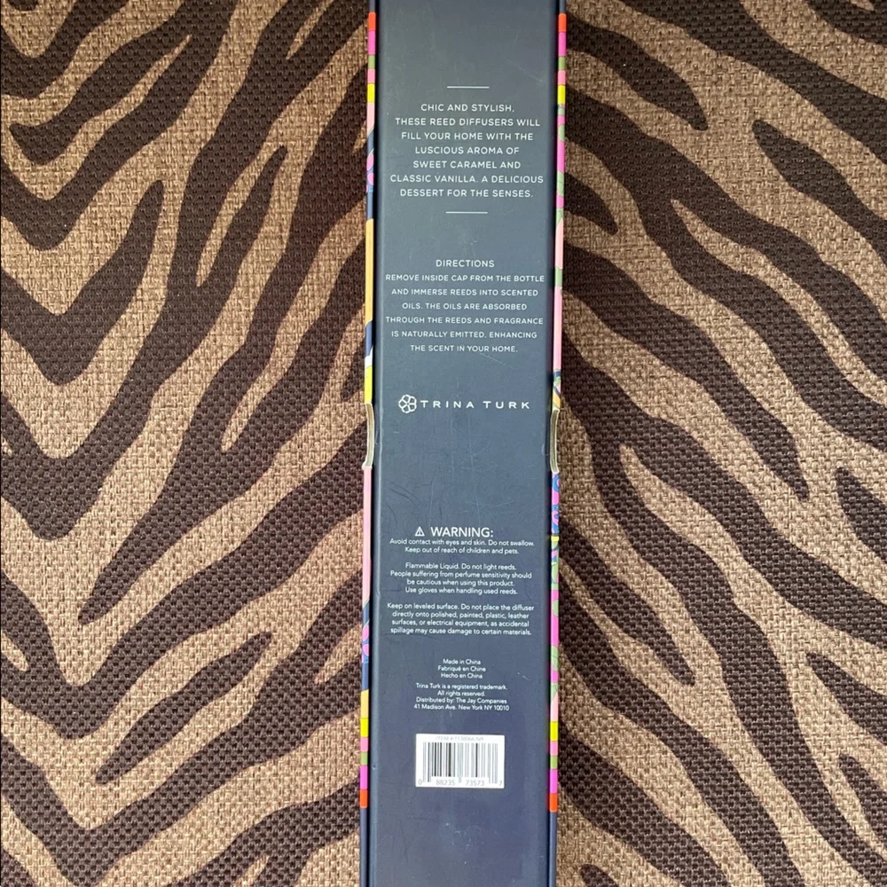 Trina Turk Diffuser Vanilla Caramel - Picture 5 of 5